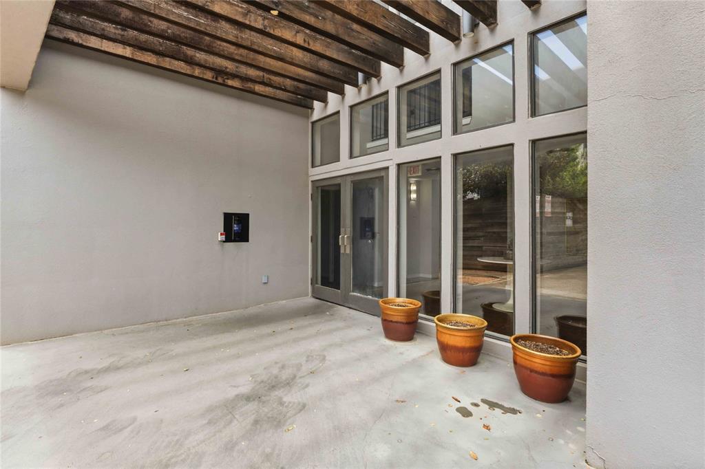 5111 Manett Condos - Residential
