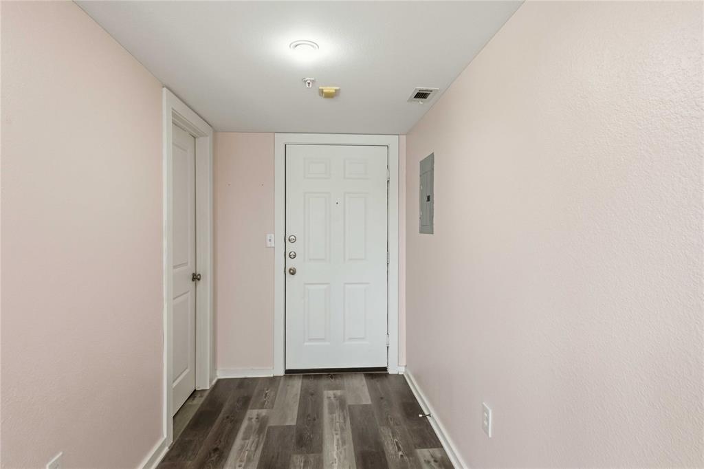 5111 Manett Condos - Residential