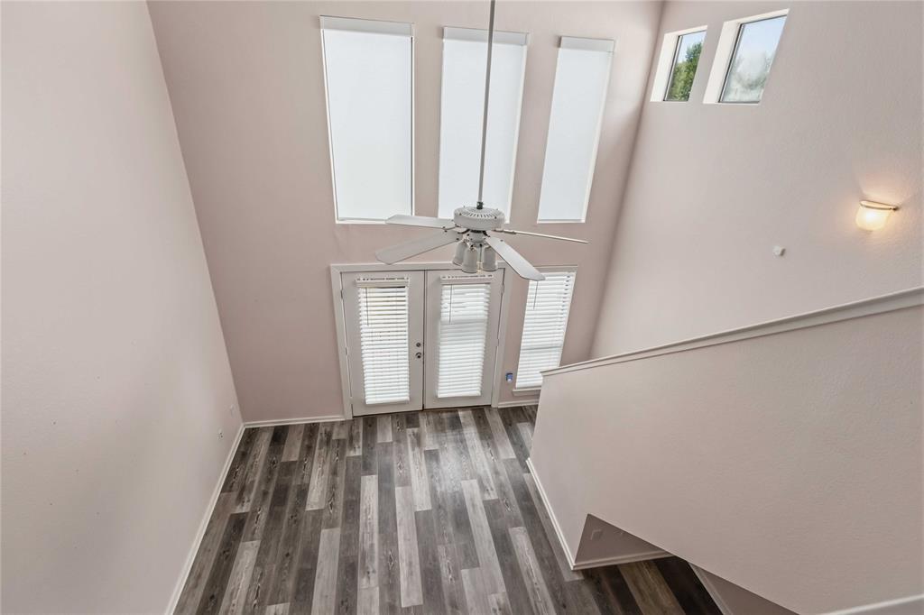 5111 Manett Condos - Residential