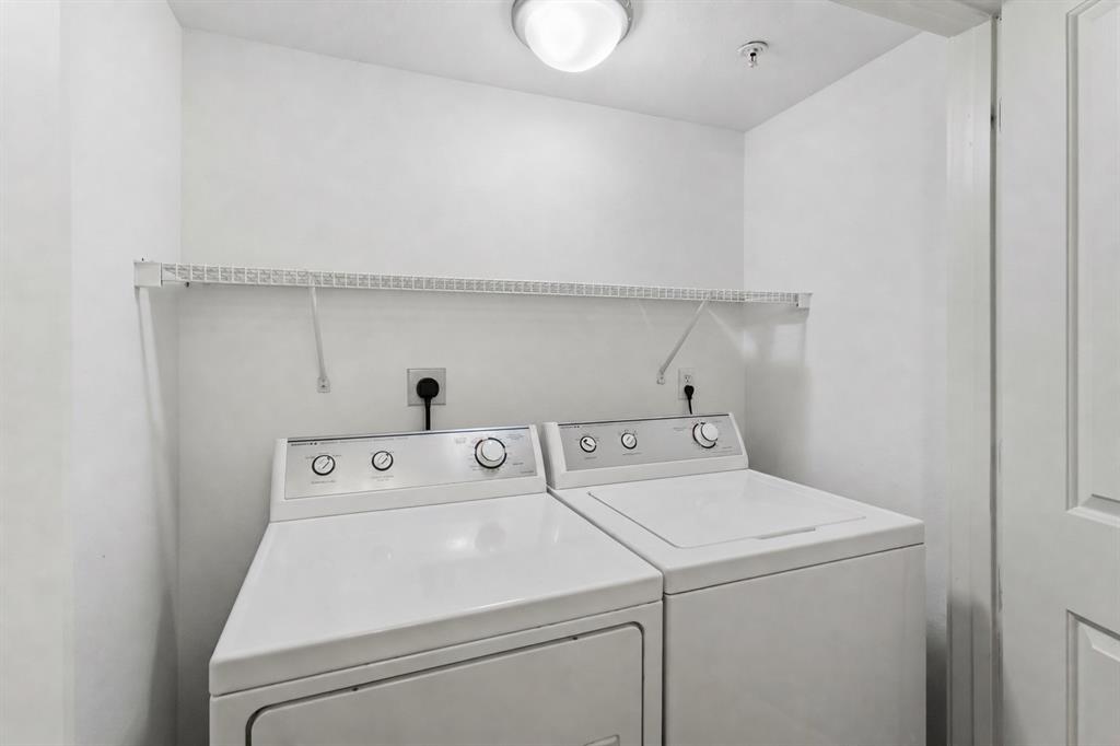 5111 Manett Condos - Residential