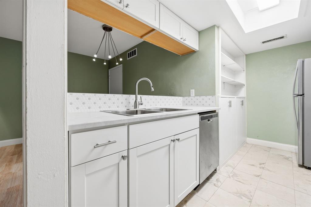 Las Colonitas Condo - Residential