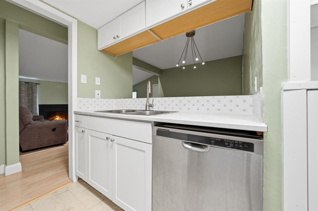 Las Colonitas Condo - Residential