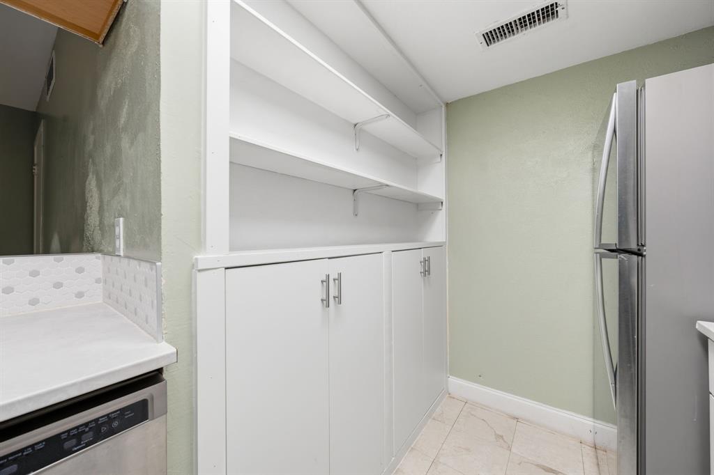 Las Colonitas Condo - Residential