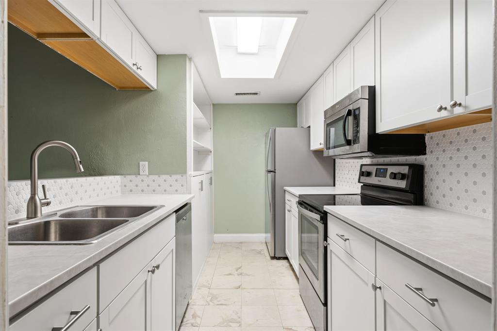 Las Colonitas Condo - Residential