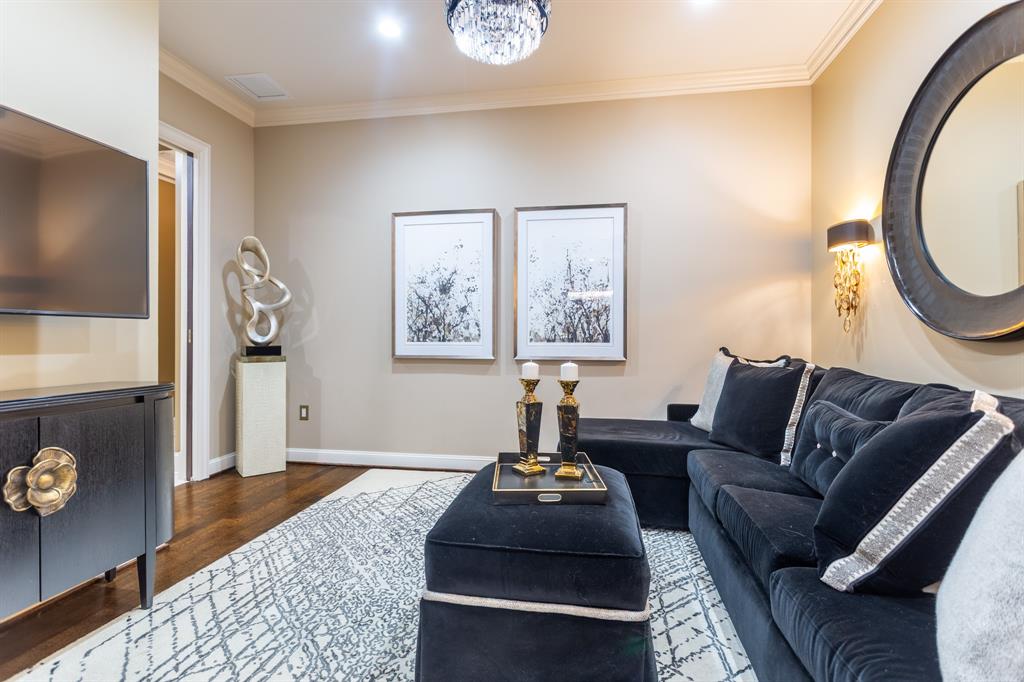 Ritz-Carlton Tower & Regency Row Residence Condo - Residential