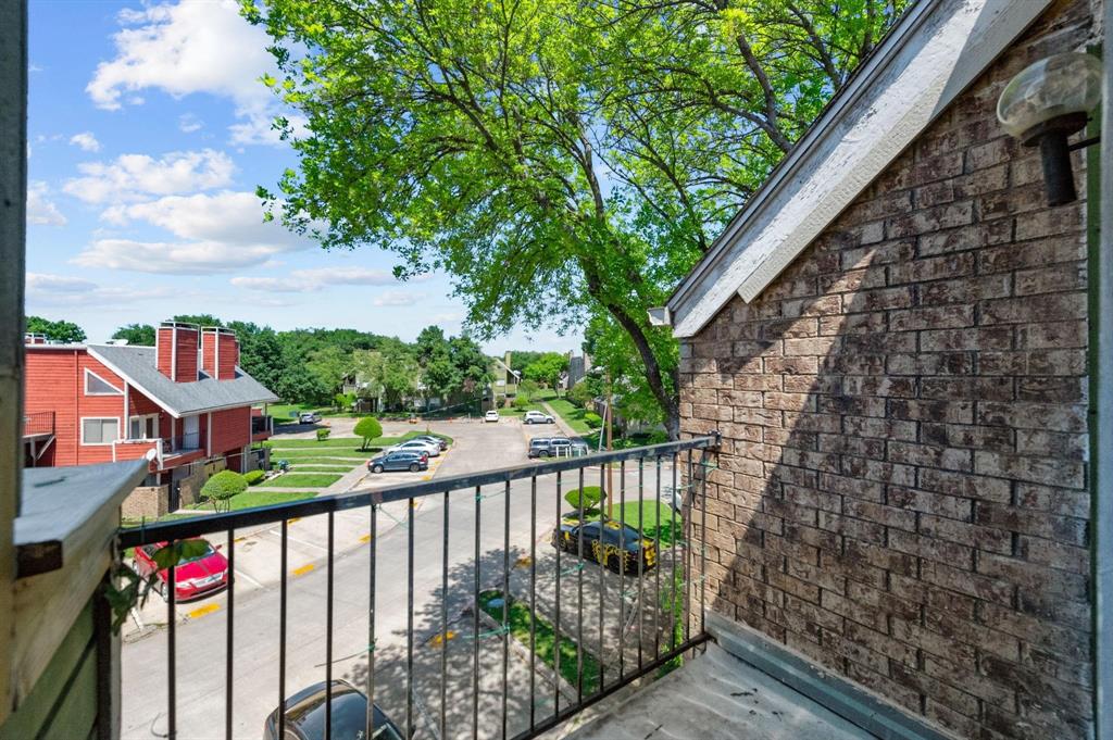 Richland Trace Condos - Residential