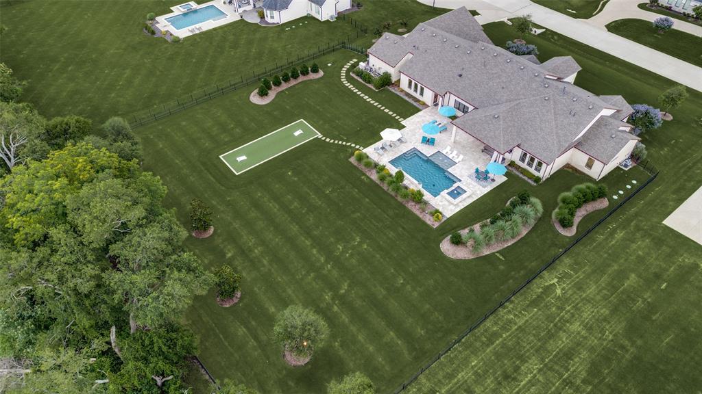 HIDDEN CREEKS POINTE - Residential