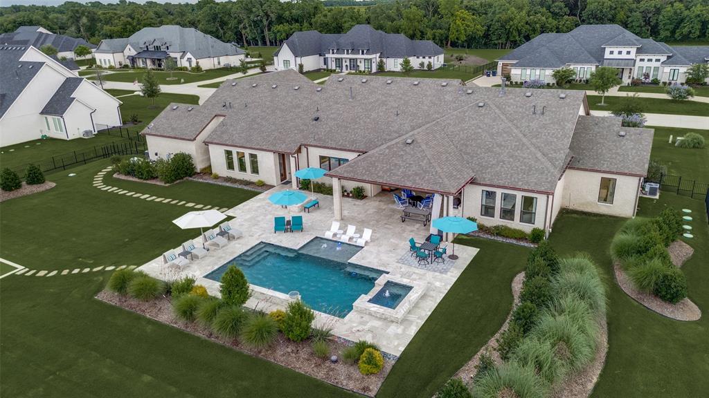 HIDDEN CREEKS POINTE - Residential