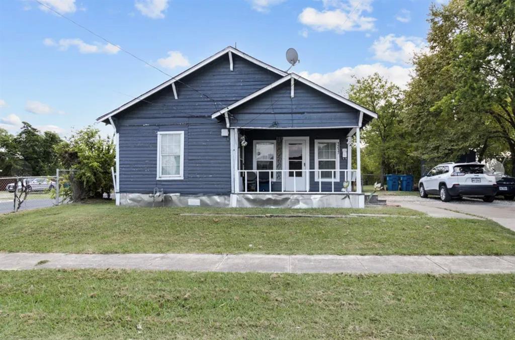 Prime Investment Opportunity on a Corner Lot in Corsicana!
Don’t miss out on this unique opportunity to own a home situated on a spacious corner lot — currently the only home on the block!  Featuring a large fenced-in backyard, this property offers ample space and privacy while being located on one of the busiest and most visible streets in Corsicana.
Whether you're a first-time home owner, an investor or looking to expand your portfolio, this property has great potential as a rental, flip, or commercial conversion (subject to zoning). The high-traffic location offers exceptional visibility and easy access, making it a standout option for future development.
Unlock the possibilities and bring your vision to life — opportunities like this don’t come around often!