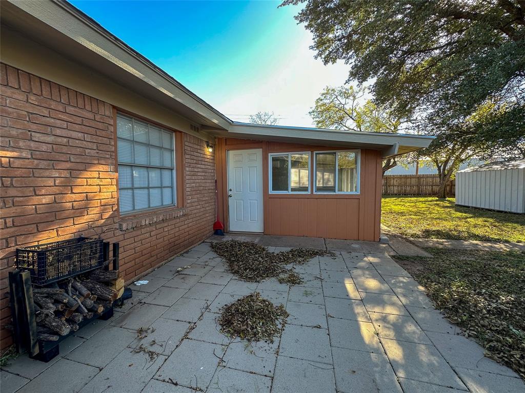 JONES & LEGGETT - Residential Income