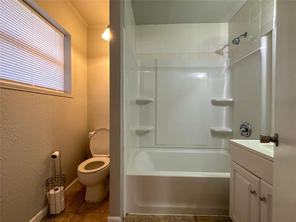 JONES & LEGGETT - Residential Income