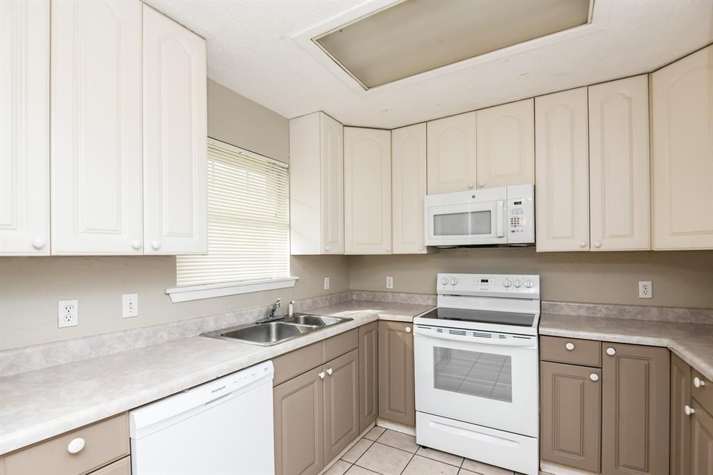 Meadowbrook Terrace Add - Residential Lease