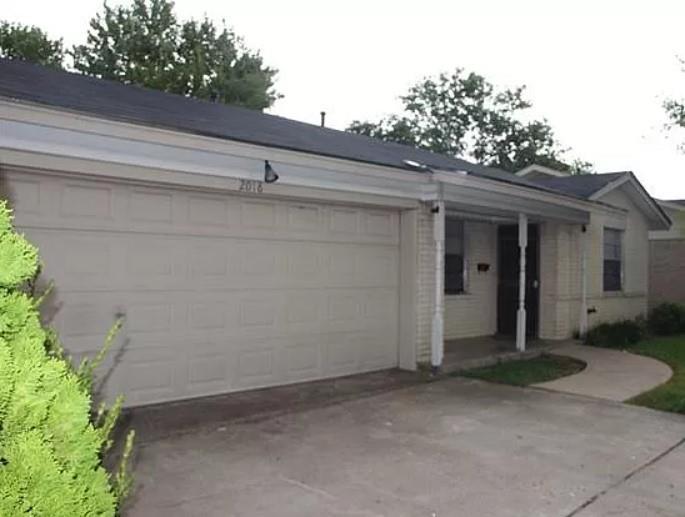 A nice single family located in a great neighborhood. Convenient for shopping and close to highway. Just finished renovations. Three bedrooms, two bathrooms, a cozy living room with a fireplace. Big backyard with a covered patio and two storage rooms.