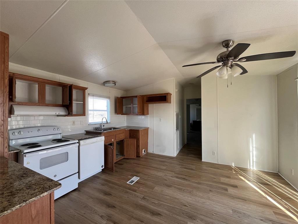 Glen Cove Sub - Residential