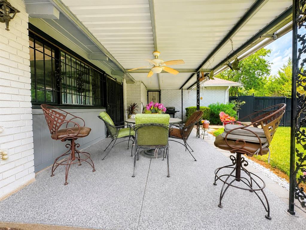 White Rock Village 01 - Residential