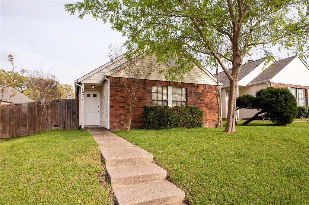 Nice, clean home in an exemplary school district. Move-in ready on a cul-de-sac with open floor plan, vaulted ceilings, wood-burning fireplace, granite countertop, wireless security system, designer paint, fans in all rooms. Split master bedroom with 2 full baths. Extra storage shed in the back. Close to 190,121,635 and I-35. $40 Non-refundable application Fee per adult. Please use TAR application and have clients review AND SIGN the renter's eligibility document.

All information deemed reliable, but agents and clients to verify all information.
