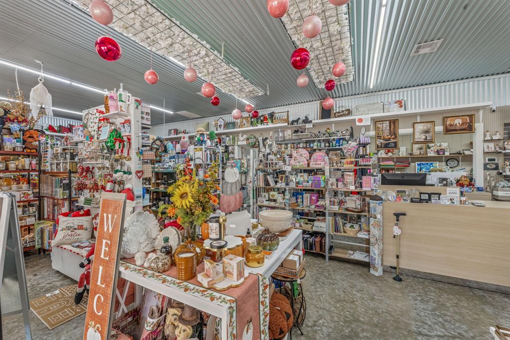 Bishop 1st Add - Commercial Sale