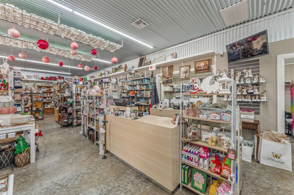 Bishop 1st Add - Commercial Sale