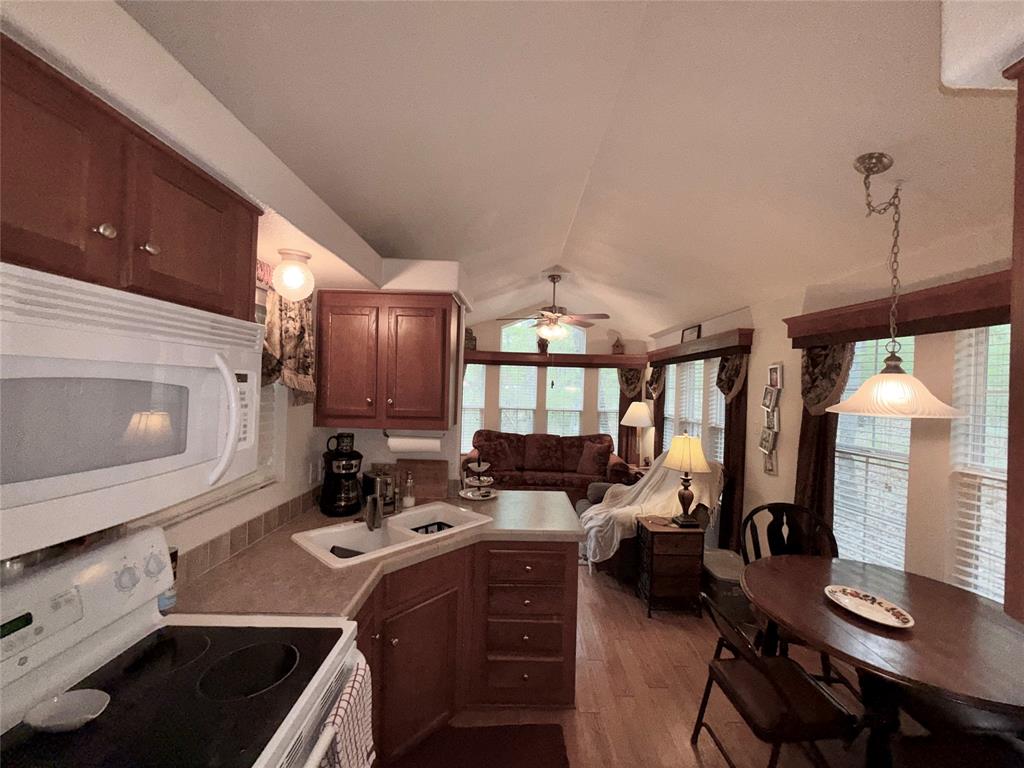 White Oak Shores - Residential