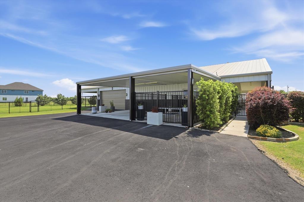 Maw & Paw Estates - Residential