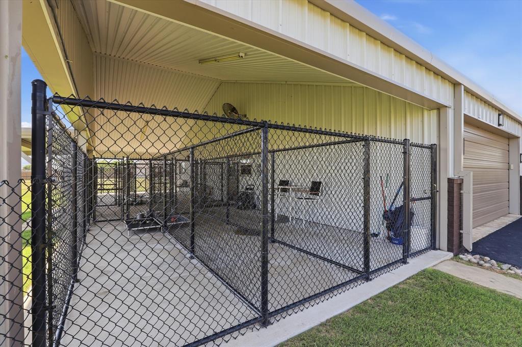 Maw & Paw Estates - Residential
