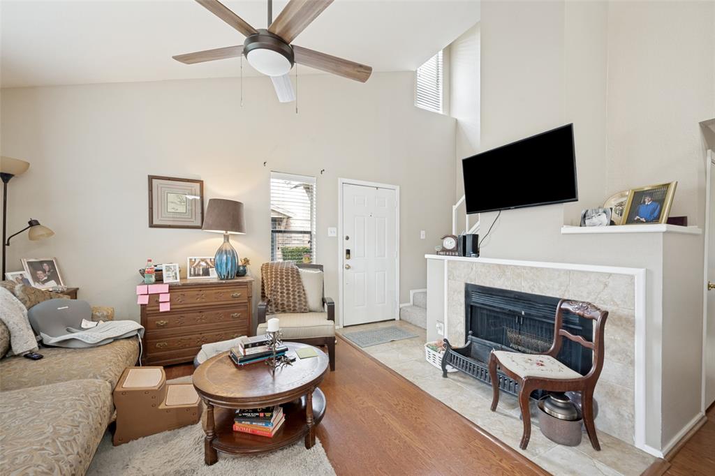 Cedar Creek Twnhms - Residential