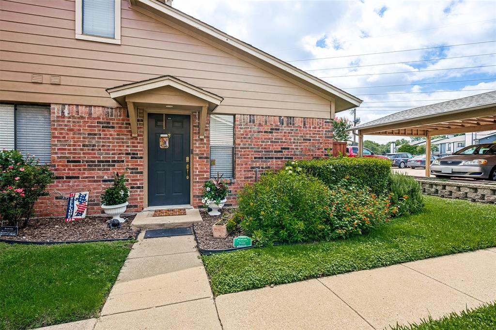 Cedar Creek Twnhms - Residential