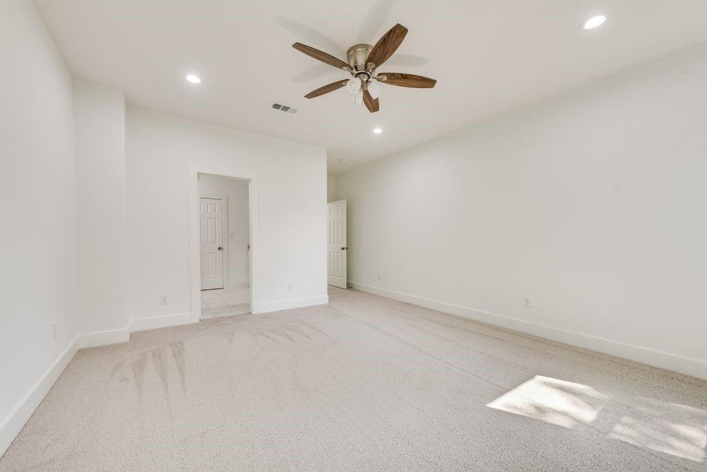 Lincoln Manor - Residential