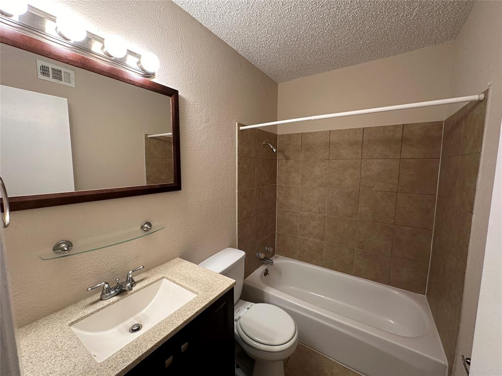 C Grigsby Abs 532 City Bl 2317 - Residential Lease