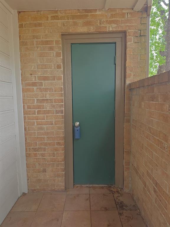 Arlington Oaks Condo - Residential