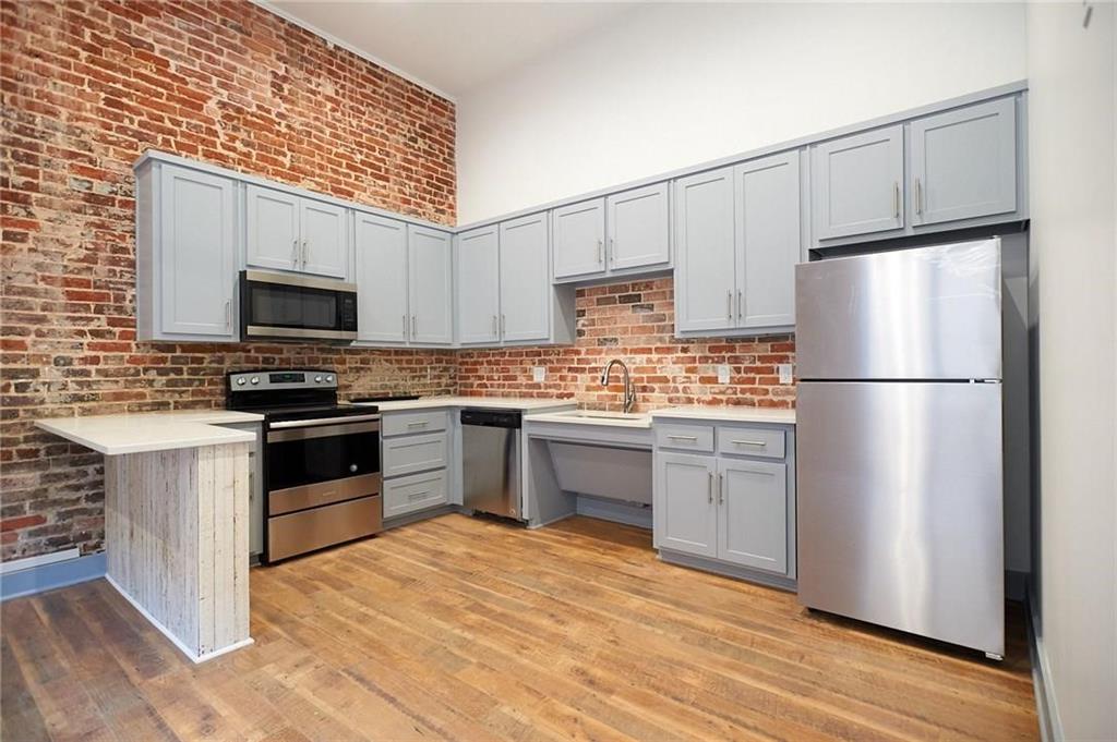 O T Ennis - Residential Lease