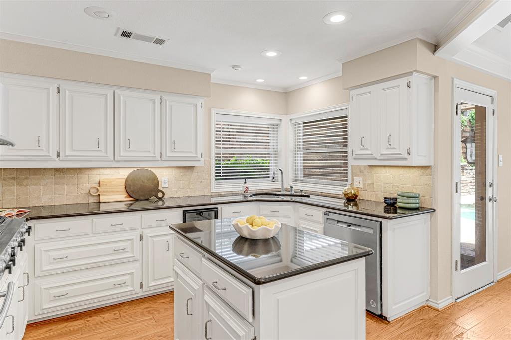 Alexanders Village Instl 02 - Residential
