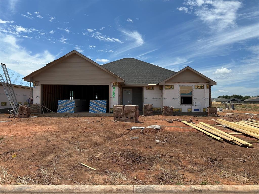 New Build around $300k!!! 

Builder to install sod and irrigation in the front and backyard. Builder will install a 6' fence. Builder will install hardware to kitchen and bathroom cabinets. Granite Countertops. LVP flooring throughout. 

Estimated Completion Date: End of October