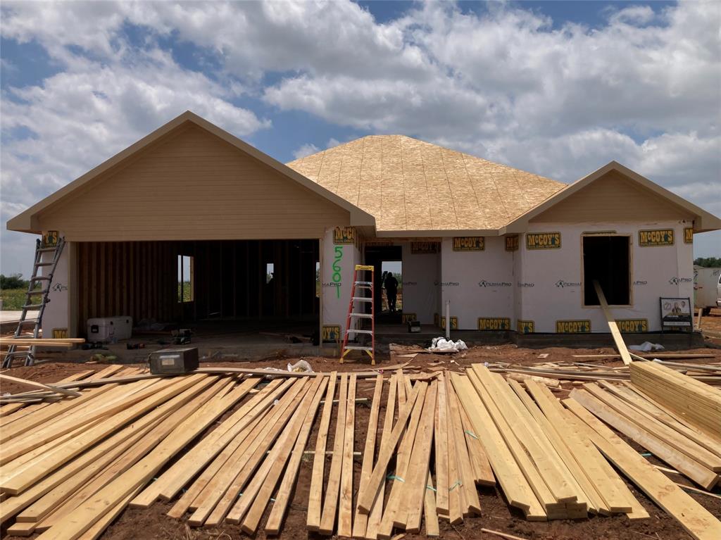 New Build around $300k!!! 

Builder to install sod and irrigation in the front and backyard. Builder will install a 6' fence. Builder will install hardware to kitchen and bathroom cabinets. Granite Countertops. LVP flooring throughout. 

Estimated Completion Date: End of October