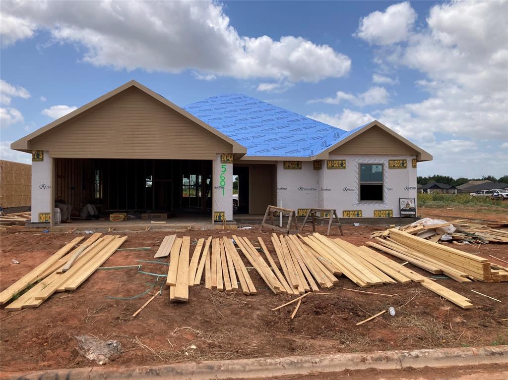 New Build around $300k!!! 

Builder to install sod and irrigation in the front and backyard. Builder will install a 6' fence. Builder will install hardware to kitchen and bathroom cabinets. Granite Countertops. LVP flooring throughout. 

Estimated Completion Date: End of October