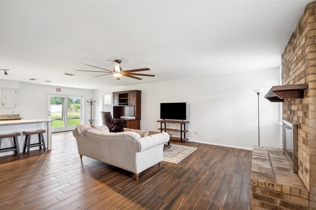 S J Robinson 423 - Residential