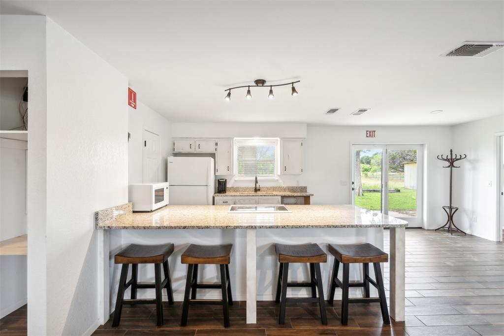 S J Robinson 423 - Residential