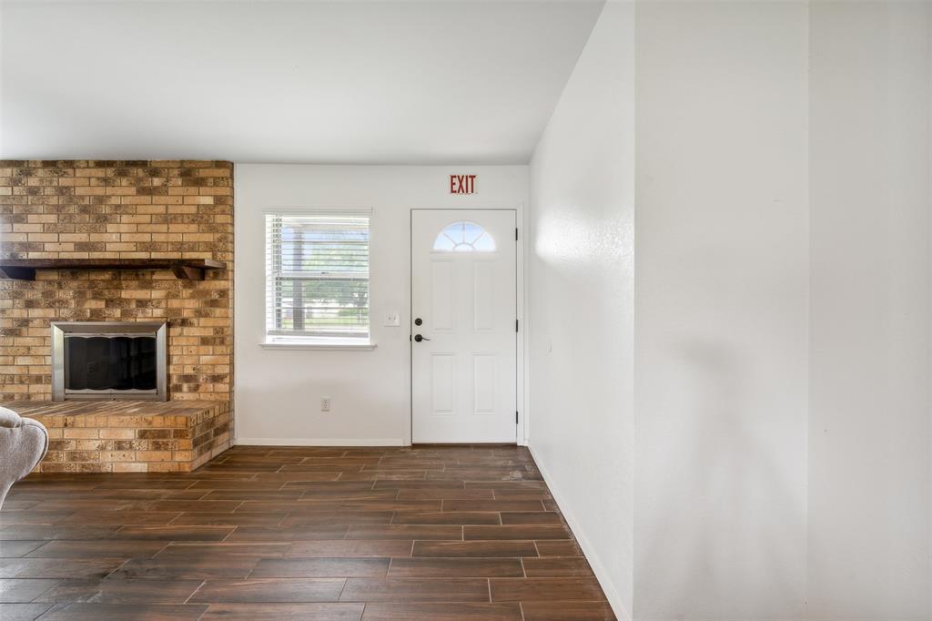 S J Robinson 423 - Residential