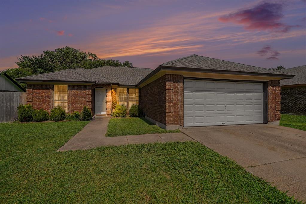 Character. Charm. And ready for you to make it your own. This single story home sits on a street with a quiet cul-de-sac in the heart of Arlington, midway between Dallas and Fort Worth, and delivers a personality that sets it apart from everything else on the market. The living room stops you in your tracks with a stunning wood paneled accent wall, soaring high ceilings, and a classic brick front fireplace come together to create a space that feels warm, bold, and completely unique. The all white kitchen is bright and fresh, offering a clean canvas that works with any style you bring to it. The primary bedroom is one-of-a-kind with a thoughtful dividing wall separates the sleeping area from the primary bath, creating a natural sense of privacy and flow that you won't find anywhere else. Out back, the fenced backyard is your private outdoor retreat. And when it's time to head out, I-20 and TX-360 are just minutes away, putting the entire DFW metroplex at your fingertips. Globe Life Field, AT&T Stadium, Six Flags, and major employment hubs are all within a short drive. Families are served by Mansfield ISD, with highly rated schools including Mansfield Summit High School nearby. Unique layout. Unbeatable location. Priced to sell. Come experience the vision and make it yours. Discounted rate options and no lender fee future refinancing may be available for qualified buyers of this home.