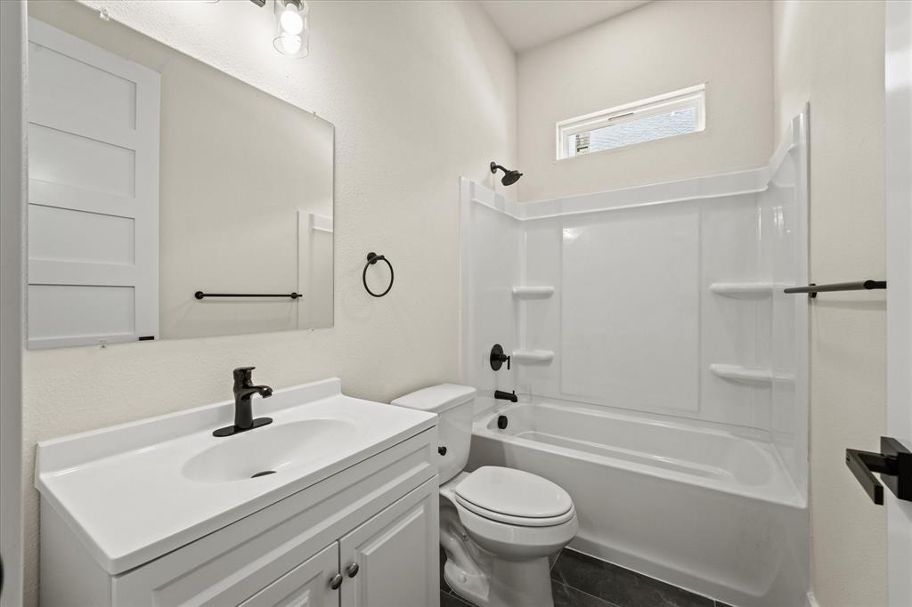Joe A 02 Irvin - Residential