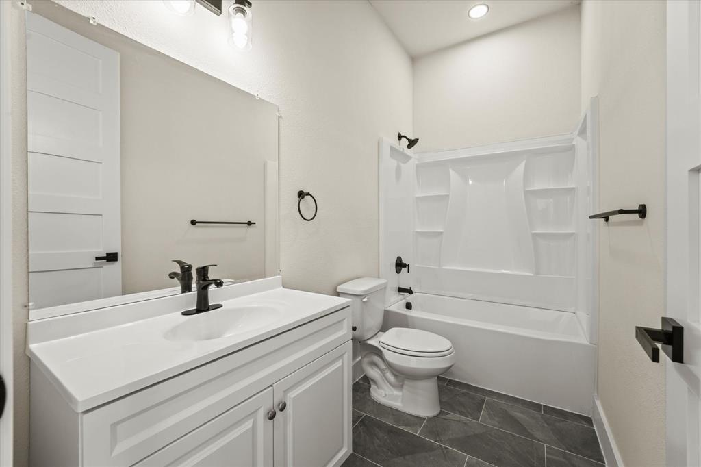 Joe A 02 Irvin - Residential