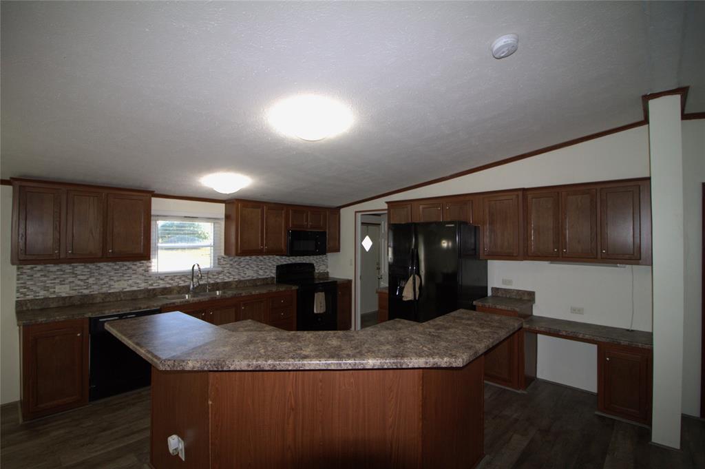 Gray Duck North 01 - Residential