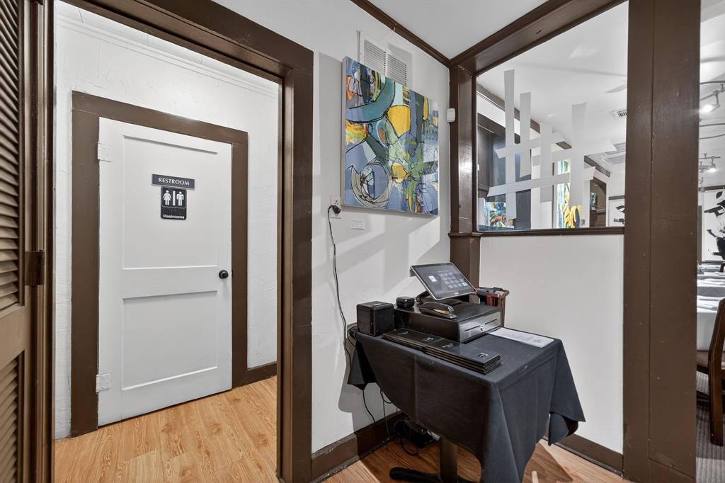 Brand & Bowens - Commercial Sale