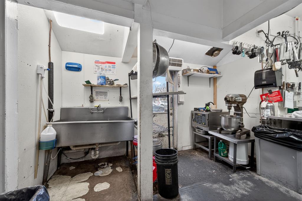 Brand & Bowens - Commercial Sale