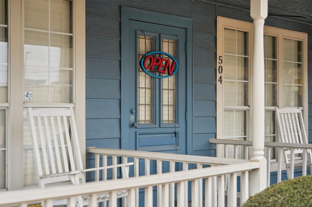 Brand & Bowens - Commercial Sale