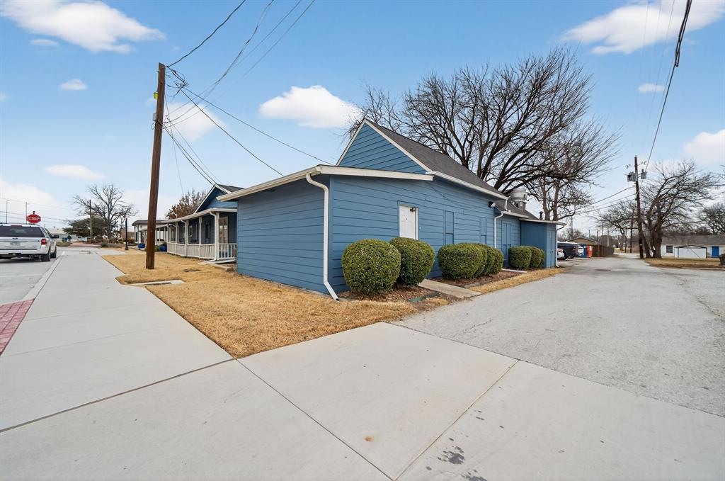 Brand & Bowens - Commercial Sale