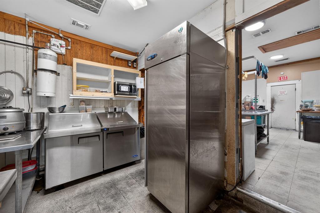 Brand & Bowens - Commercial Sale