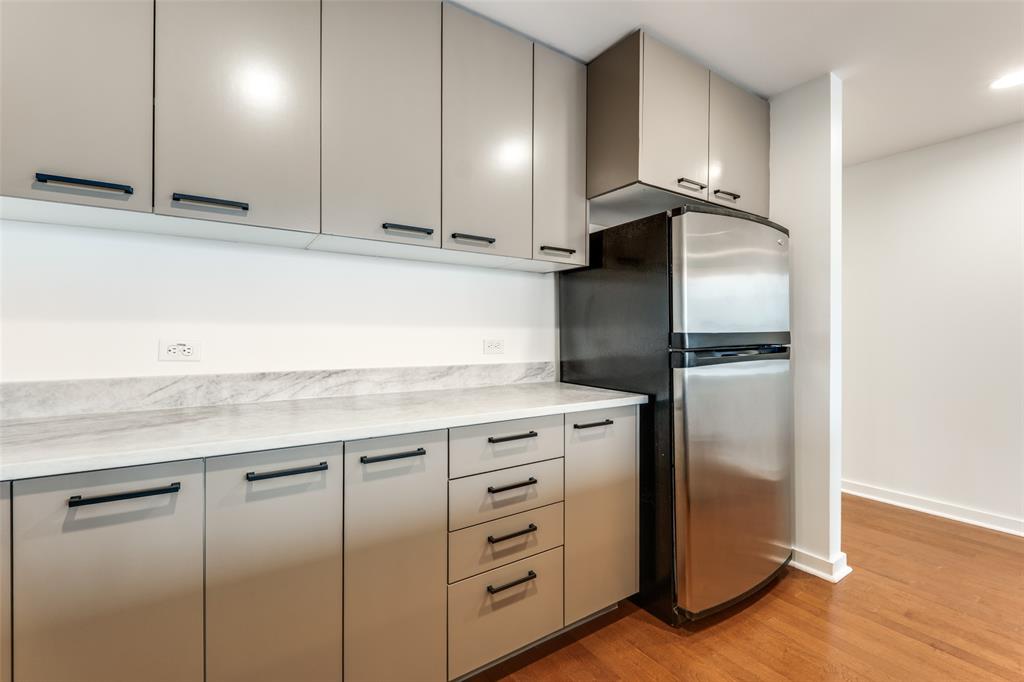 Metropolitan 1200 Main St Condo - Residential