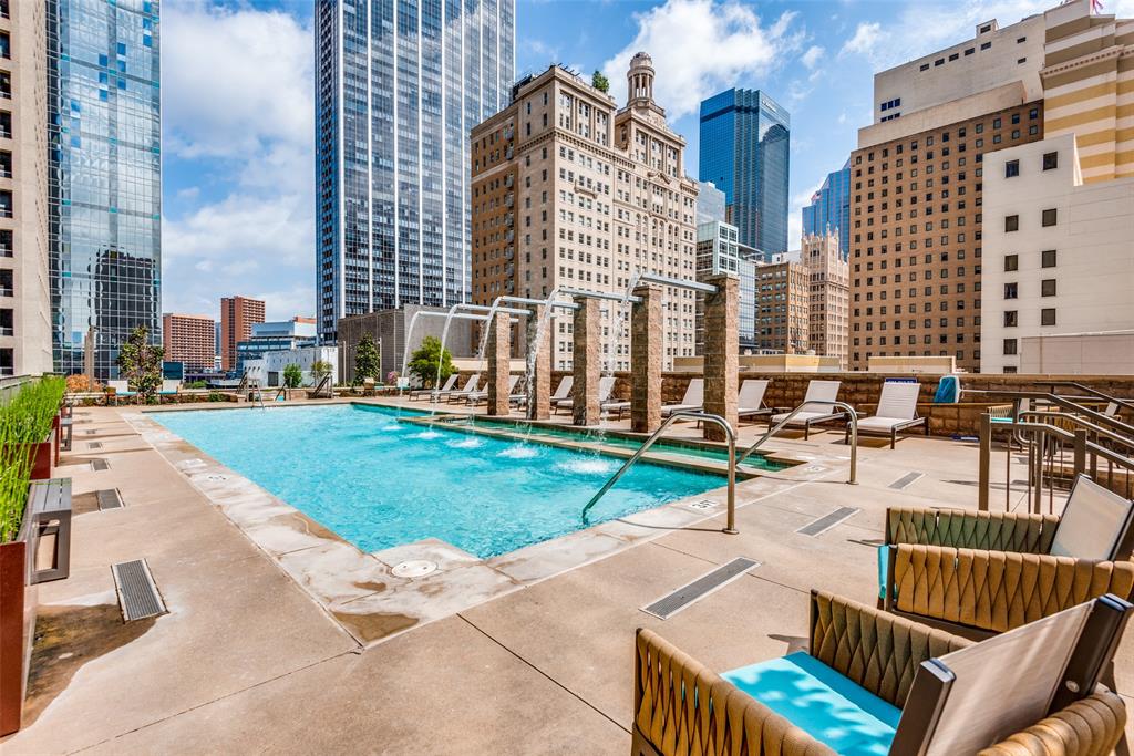 Metropolitan 1200 Main St Condo - Residential