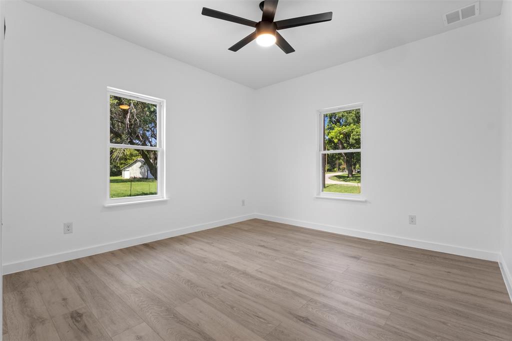 Eagle Ford Plaza 02 - Residential